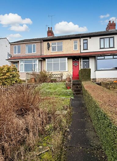 3 Bedroom Terraced House For Sale In Lower Range, Halifax, HX3
