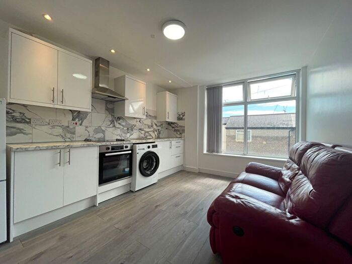 1 Bedroom Flat To Rent In City Road, Roath, CF24