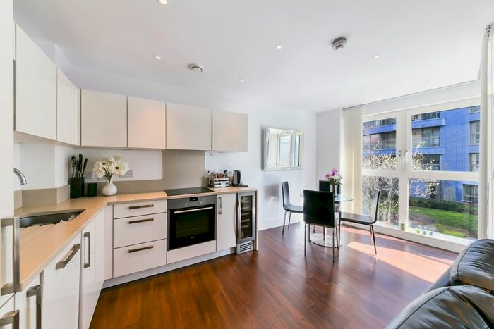 1 Bedroom Flat To Rent In Queensland Road, Islington, London, N7