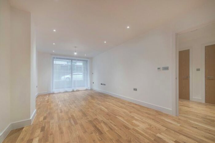 1 Bedroom Flat To Rent In Woodfield Place, Maida Hill, W9