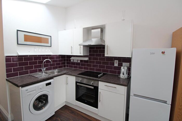 Studio To Rent In Bridges Lane, Beddington, Croydon, CR0