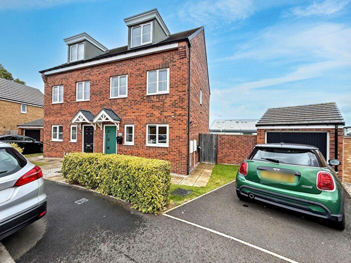 3 Bedroom Semi-Detached House For Sale In Danesly Close, Peterlee, SR8