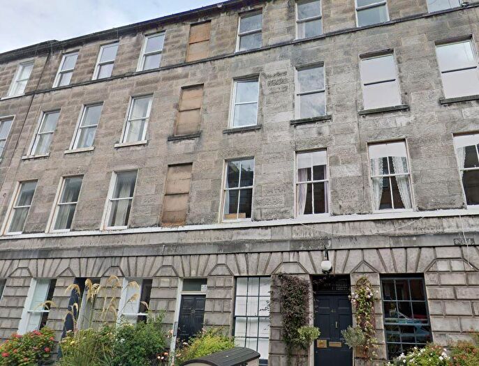 3 Bedroom Flat To Rent In Montague Street, Newington, Edinburgh, EH8