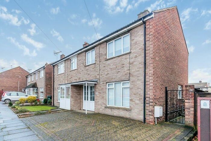 Property To Rent In Oaklands Road, Dartford, Kent, DA2