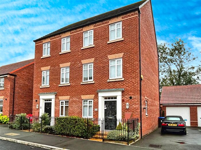 3 Bedroom Semi-Detached House For Sale In Cheviot Road, Westbury, BA13