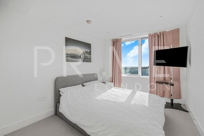2 Bedroom Apartment To Rent In Lombard Wharf, Lombard Road, Battersea, SW11