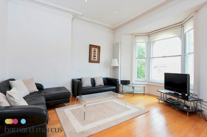 2 Bedroom Flat To Rent In Bedford Road, London, SW4