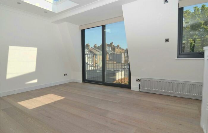4 Bedroom House To Rent In Northcote Road, London, SW11