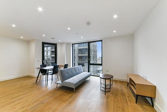 1 Bedroom Flat To Rent In Tellicherry Court, Aberfeldy Village, London, E14