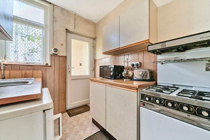 3 Bedroom Terraced House For Sale In Kingsway, St. George, Bristol, Somerset, BS5
