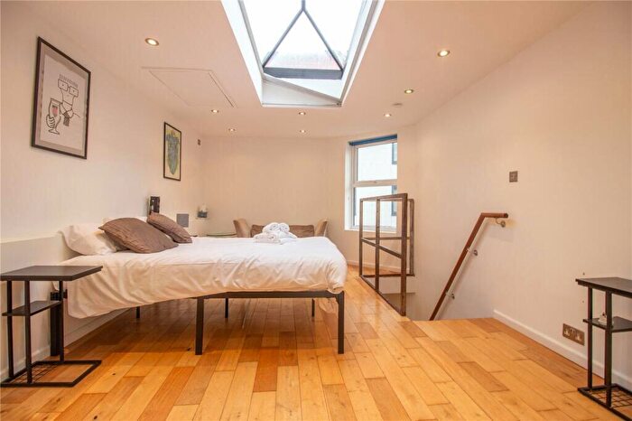 1 Bedroom End Of Terrace House For Sale In West Street, St. Philips, Bristol, Somerset, BS2