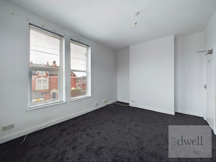 1 Bedroom Flat To Rent In Selby Road, Halton, Leeds, LS15