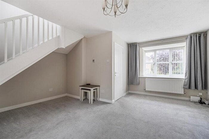3 Bedroom Detached House For Sale In Sutherland Crescent, Chippenham, SN14