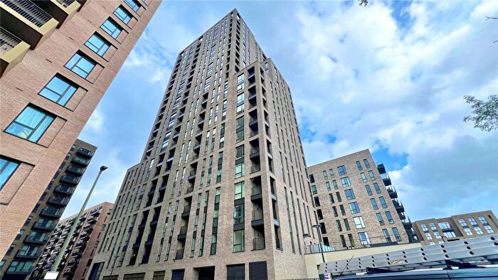 2 Bedroom Flat To Rent In Diascia House, NW9