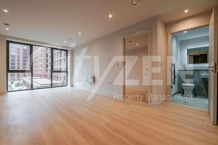 1 Bedroom Flat To Rent In Waterhouse Gardens, Dutton Street, Manchester, M3