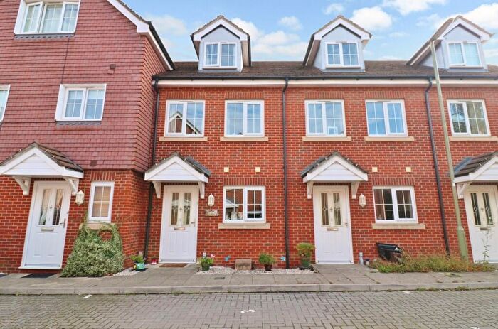 3 Bedroom Terraced House To Rent In Hedge End, Southampton, SO30