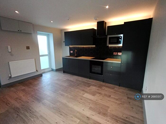 2 Bedroom Maisonette To Rent In Carlisle Street, Cardiff, CF24