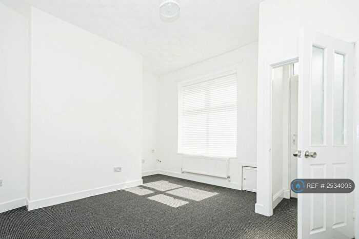 1 Bedroom Terraced House To Rent In Bridson Street, Oldham, OL4