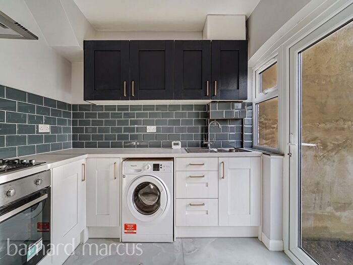 3 Bedroom Terraced House To Rent In Beecholme Avenue, Mitcham, CR4