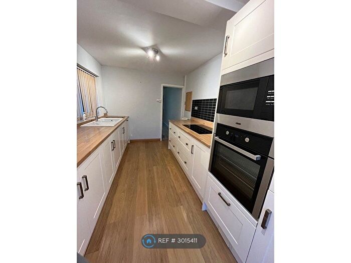 2 Bedroom End Of Terrace House To Rent In Addison Road, Rugby, CV22