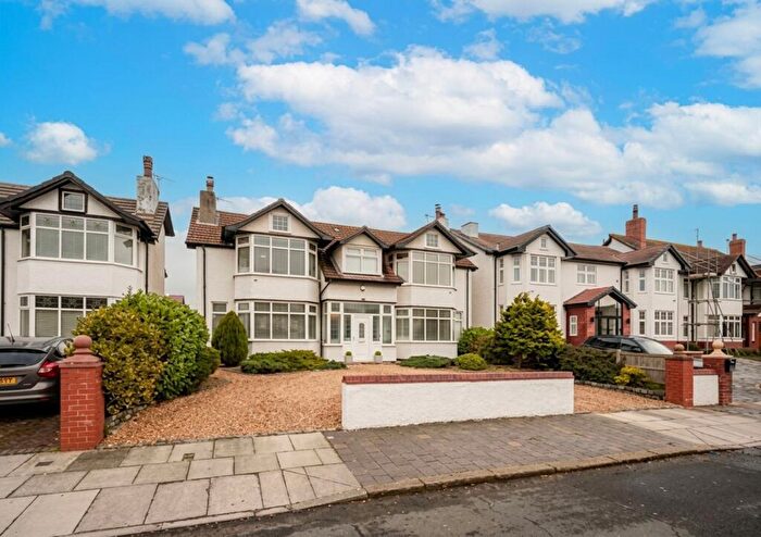 5 Bedroom Detached House For Sale In Belvedere Road, Southport, PR8