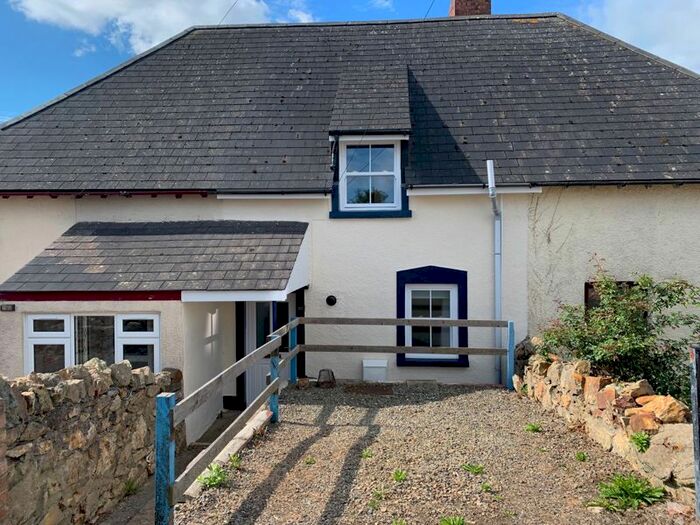 2 Bedroom Terraced House To Rent In Harbour Village, Goodwick, SA64