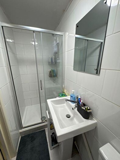 1 Bedroom Flat To Rent In Albion Close, LU2