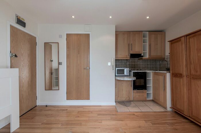 Studio To Rent In Broadhurst Gardens, London, NW6