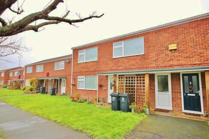 2 Bedroom Maisonette To Rent In Wittonwood Road, Frinton-On-Sea, CO13