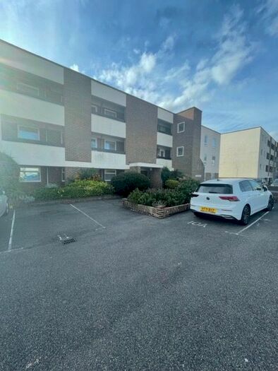 1 Bedroom Flat To Rent In Regal Close, Portsmouth, PO6