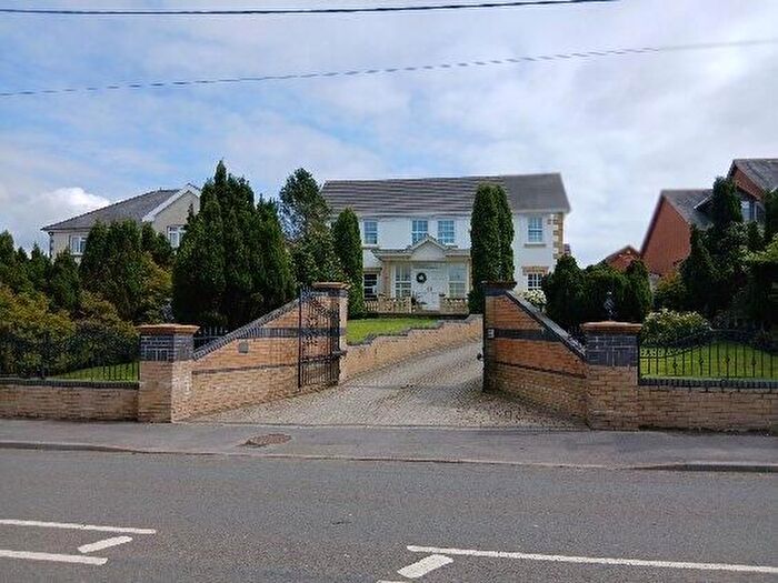4 Bedroom Detached House For Sale In Bethania Road, Llanelli, SA14