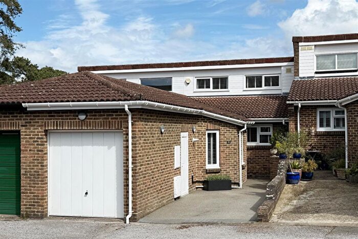 3 Bedroom Terraced House For Sale In Briar Patch, Godalming, GU7