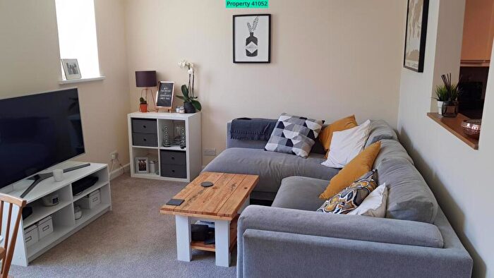 2 Bedroom Flat To Rent In Cecil Place, Southsea, PO5