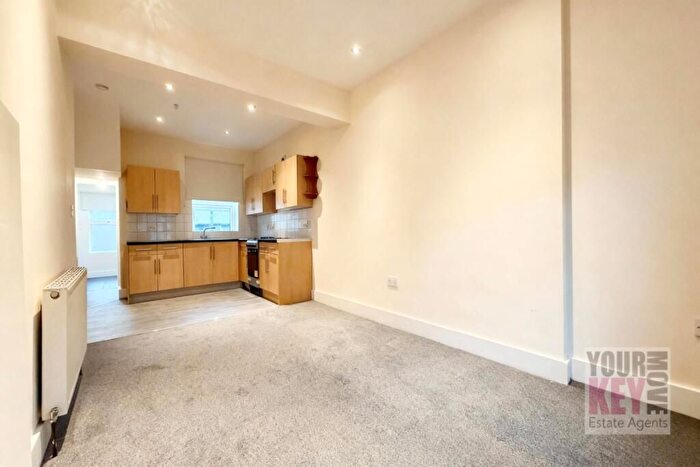 1 Bedroom Flat For Sale In De Burgh Street, Dover, Kent, CT17