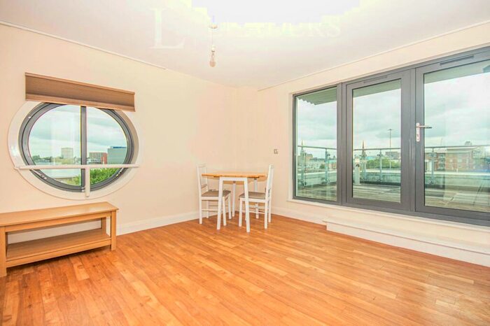 2 Bedroom Apartment To Rent In Queens Road, Coventry, CV1