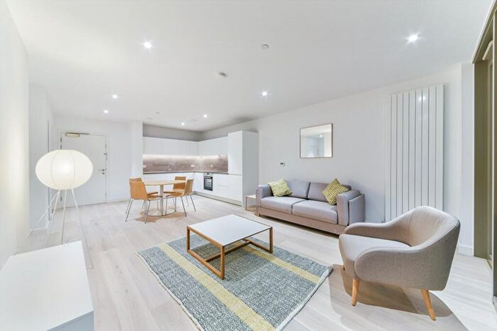 1 Bedroom Flat For Sale In Commodore House, Royal Wharf, Schooner Road, Royal Docks, London, E16