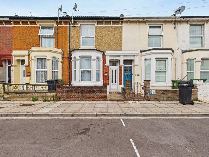 2 Bedroom Terraced House For Sale In Farlington Road, Portsmouth, PO2