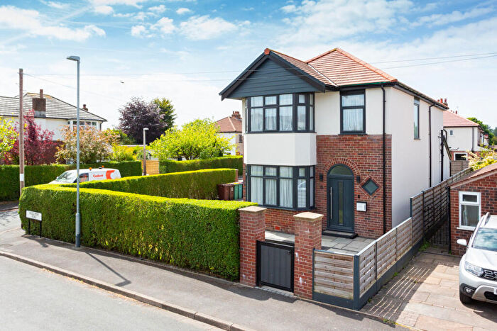 4 Bedroom Detached House For Sale In Hazelmere Road, Fulwood, PR2