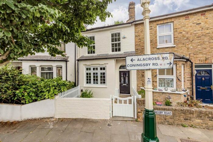 4 Bedroom Property To Rent In Alacross Road, London, W5