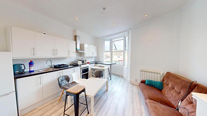 1 Bedroom Flat To Rent In Elm Grove, BN2