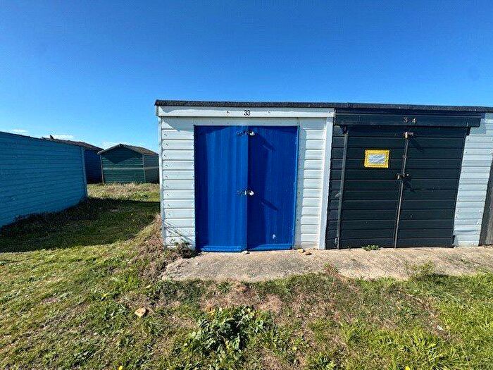 Bungalow For Sale In Beach Hut, Hayling Island, PO11