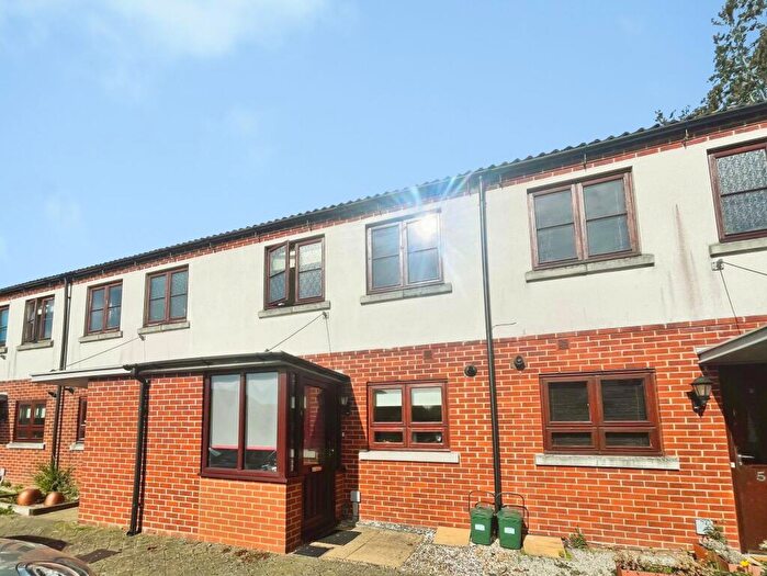 2 Bedroom Terraced House For Sale In Vernhams Mews, Basingstoke, RG24