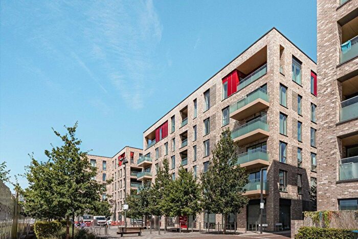 1 Bedroom Flat To Rent In Trathen Square, London, SE10