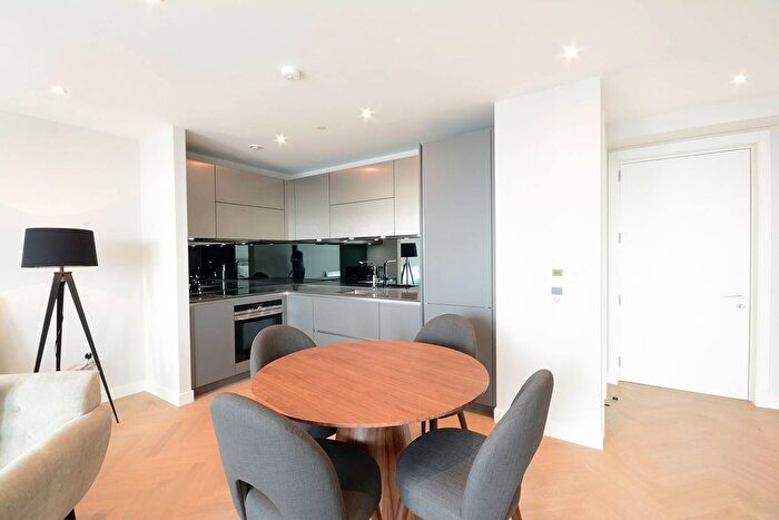 1 Bedroom Flat To Rent In Southwark Bridge Road, Elephant And Castle, London, SE1