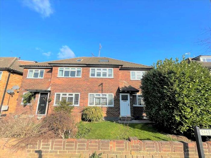 2 Bedroom Apartment To Rent In Shevron Way, Brentwood, CM14