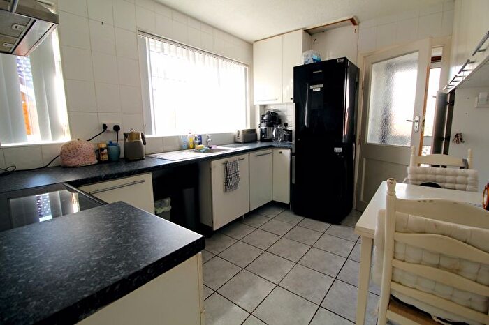 3 Bedroom Bungalow For Sale In Rudford Close, Stoke Lodge, BS34