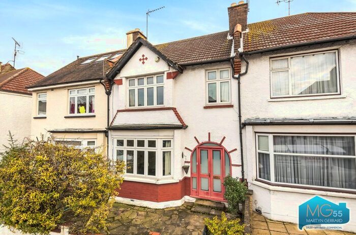 3 Bedroom Terraced House To Rent In Avondale Road, Finchley, N3