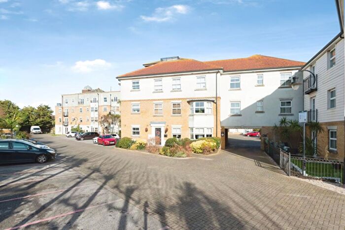 2 Bedroom Flat For Sale In Audley Court, Forge Way, Southend-On-Sea, Essex, SS1