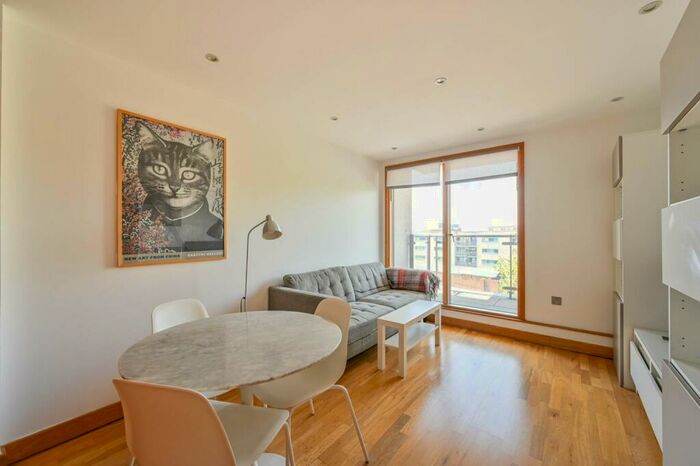 1 Bedroom Flat To Rent In Frances Wharf, Limehouse, London, E14