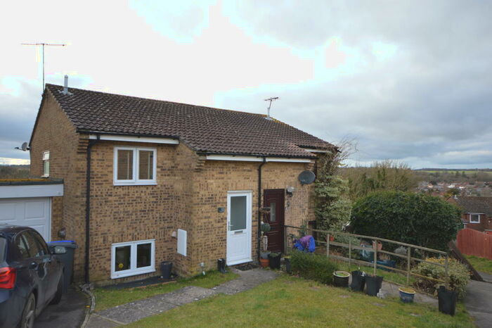 3 Bedroom House To Rent In Tuckers Close, Amesbury, Salisbury, SP4